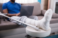 Symptoms and Risk Factors for a Broken Foot